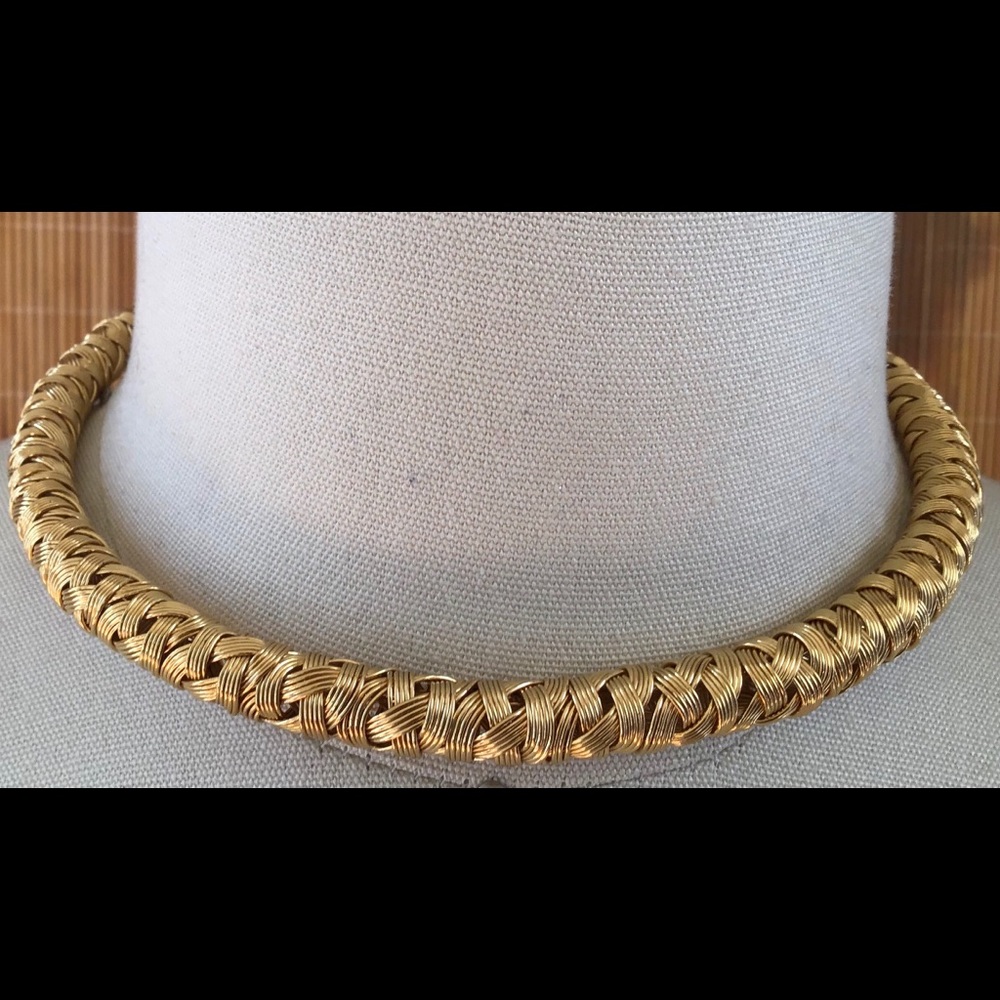 Round Choker metal necklace